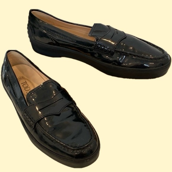 Tod's Patent Leather Platform Penny Loafers Preppy Dark Academia Size 11/11.5